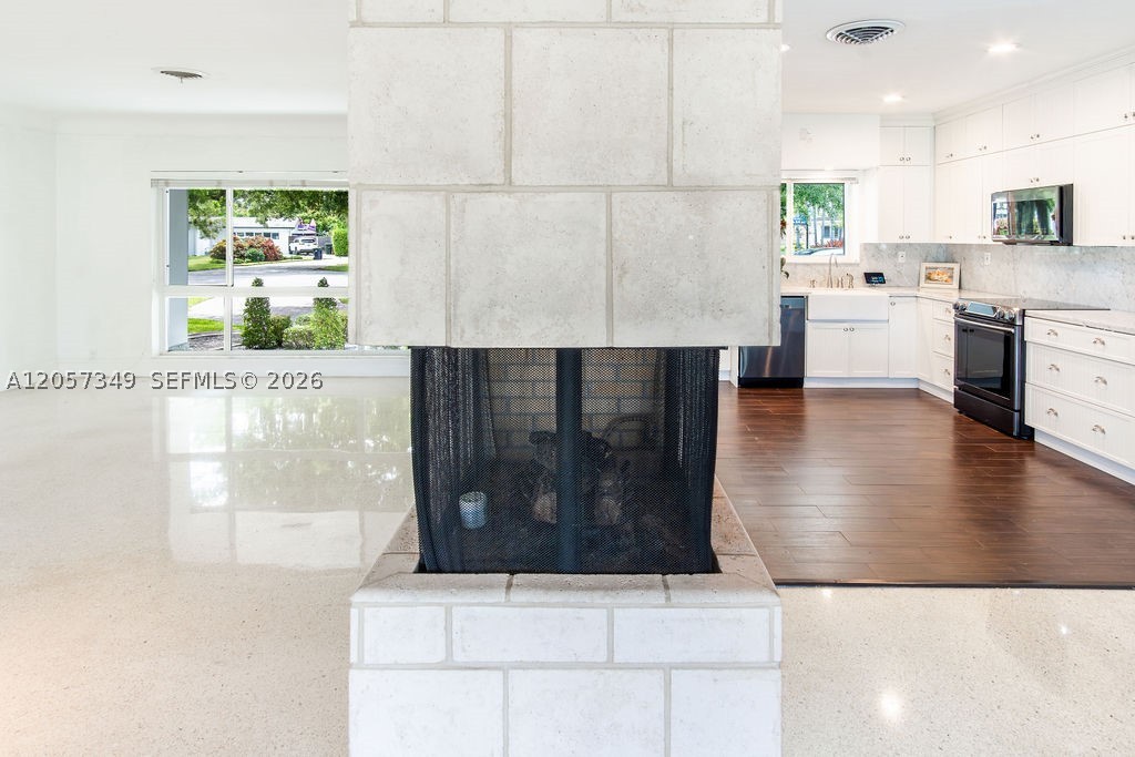 5711 SW 64th Ave South Miami, FL 33143