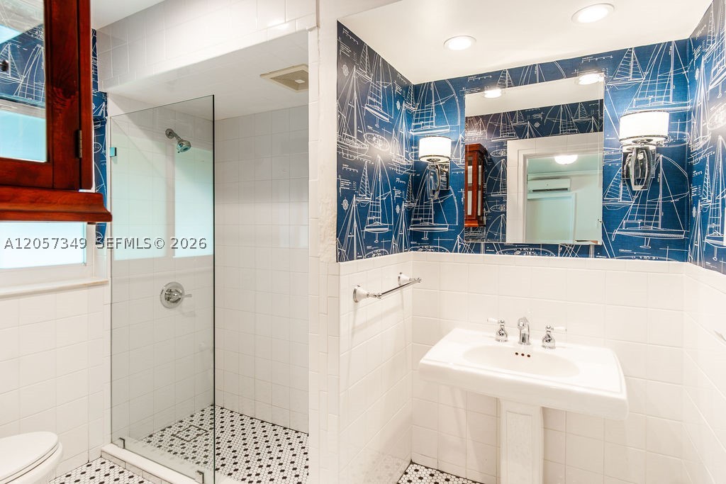 5711 SW 64th Ave South Miami, FL 33143