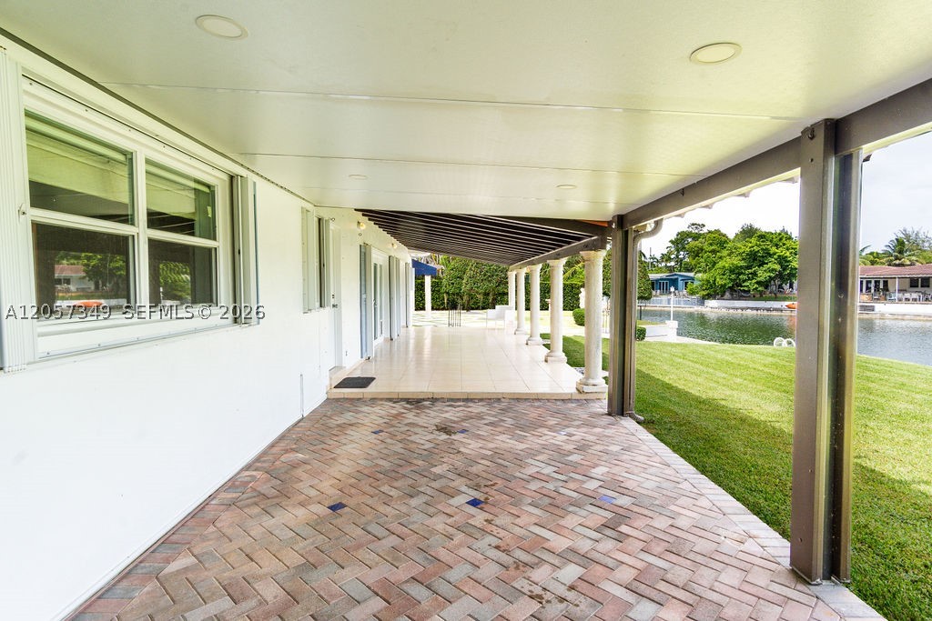 5711 SW 64th Ave South Miami, FL 33143