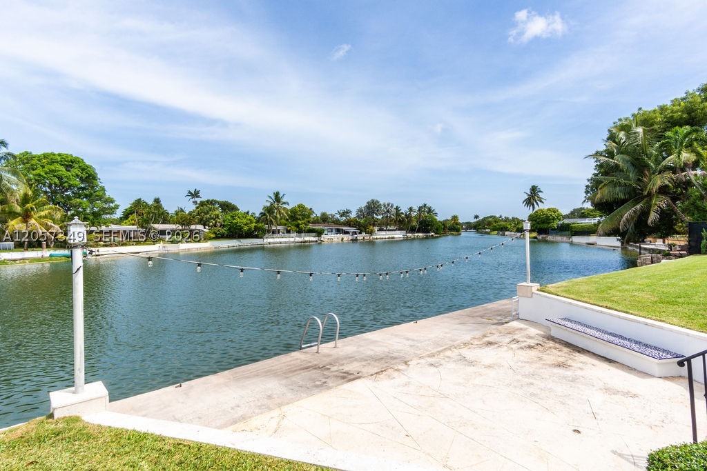 5711 SW 64th Ave South Miami, FL 33143