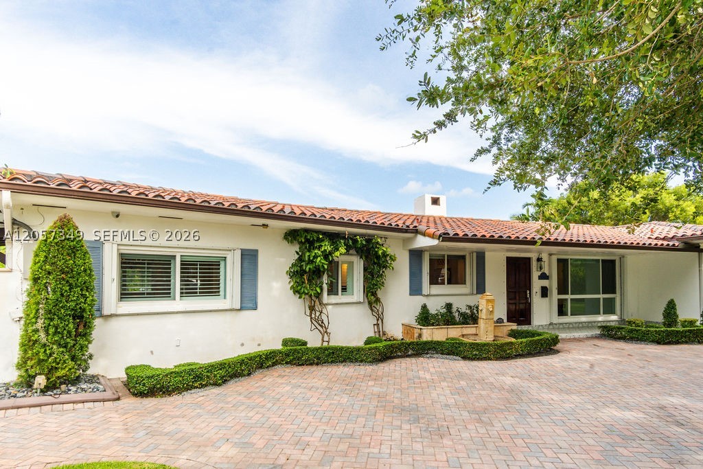5711 SW 64th Ave South Miami, FL 33143