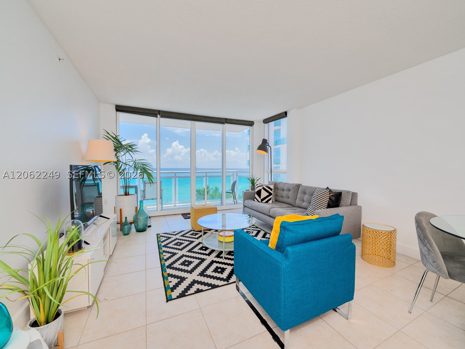 6917 Collins Ave #815