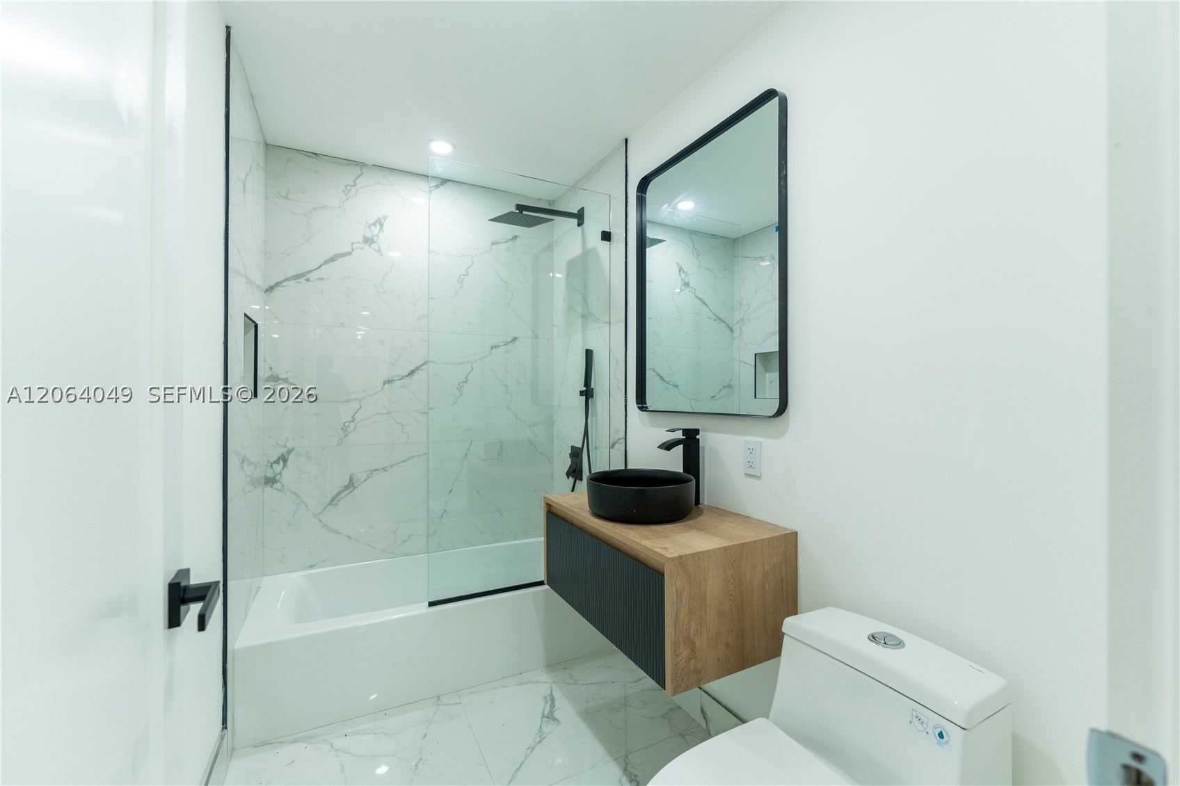 4144 Alton Rd #4144 Miami Beach, FL 33140