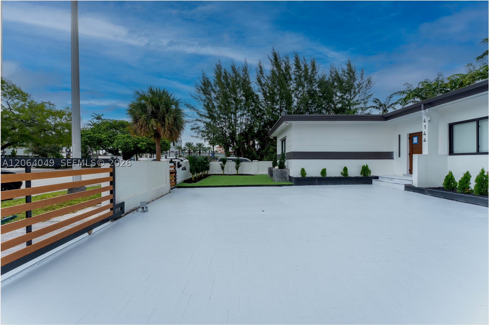 4144 Alton Rd #4144 Miami Beach, FL 33140