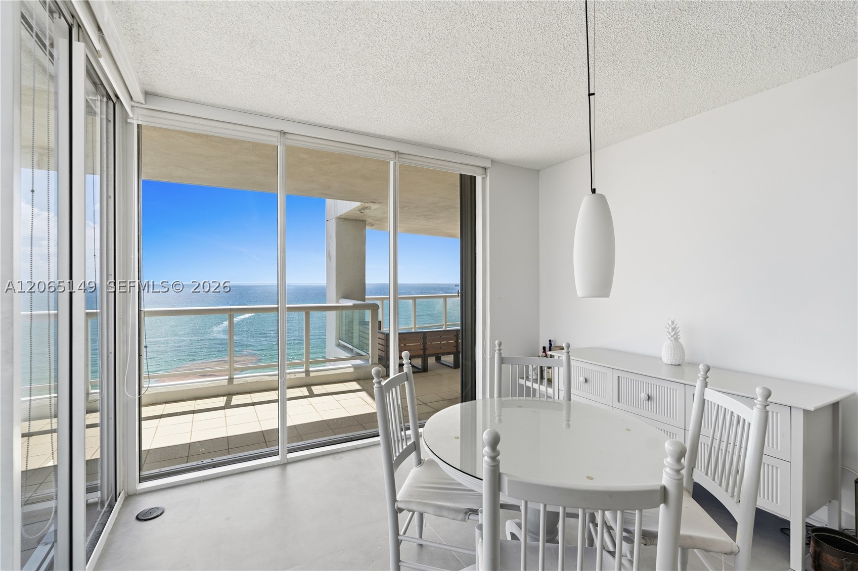 image La Tour Condo25