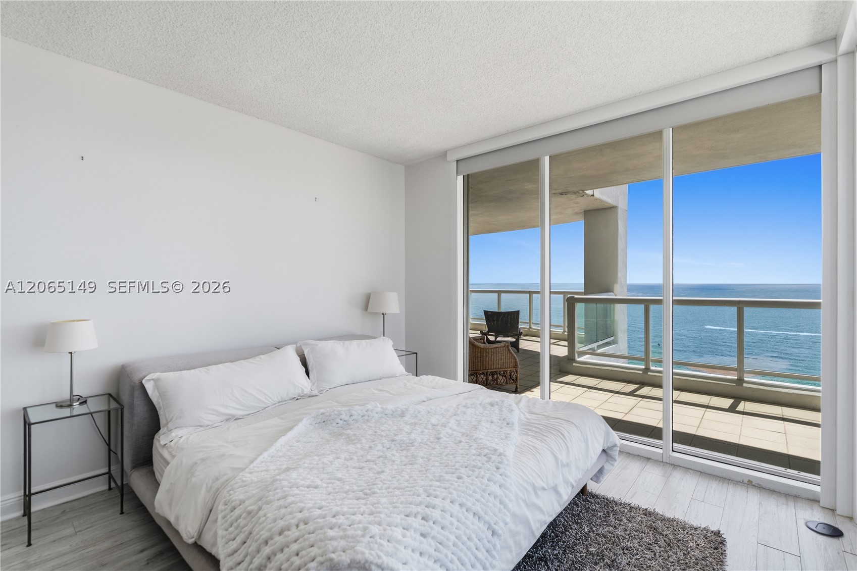 image La Tour Condo33