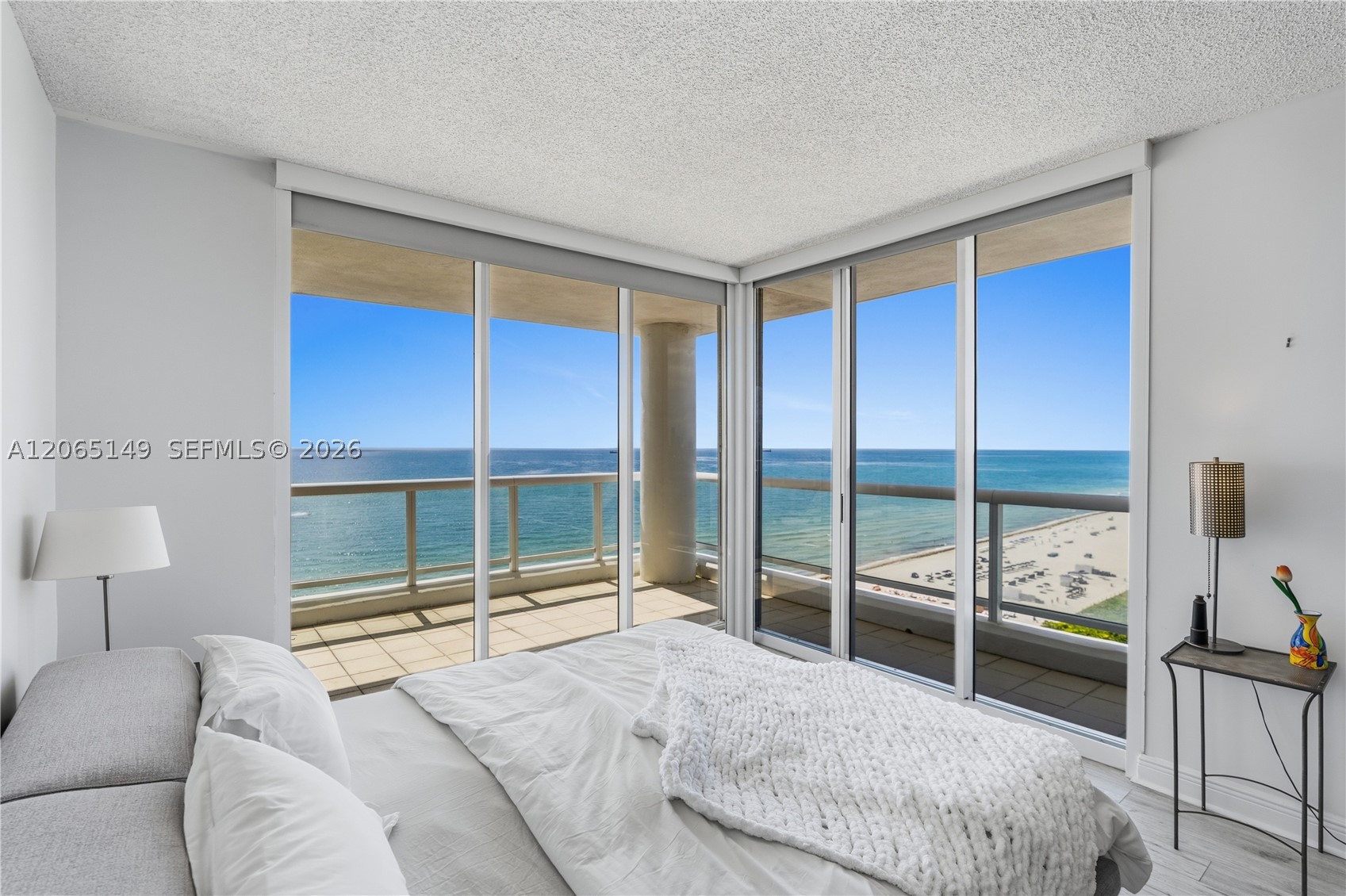 image La Tour Condo35