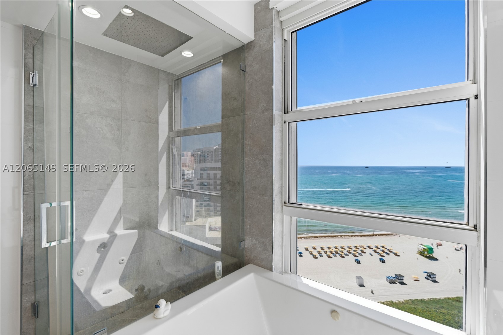 image La Tour Condo42