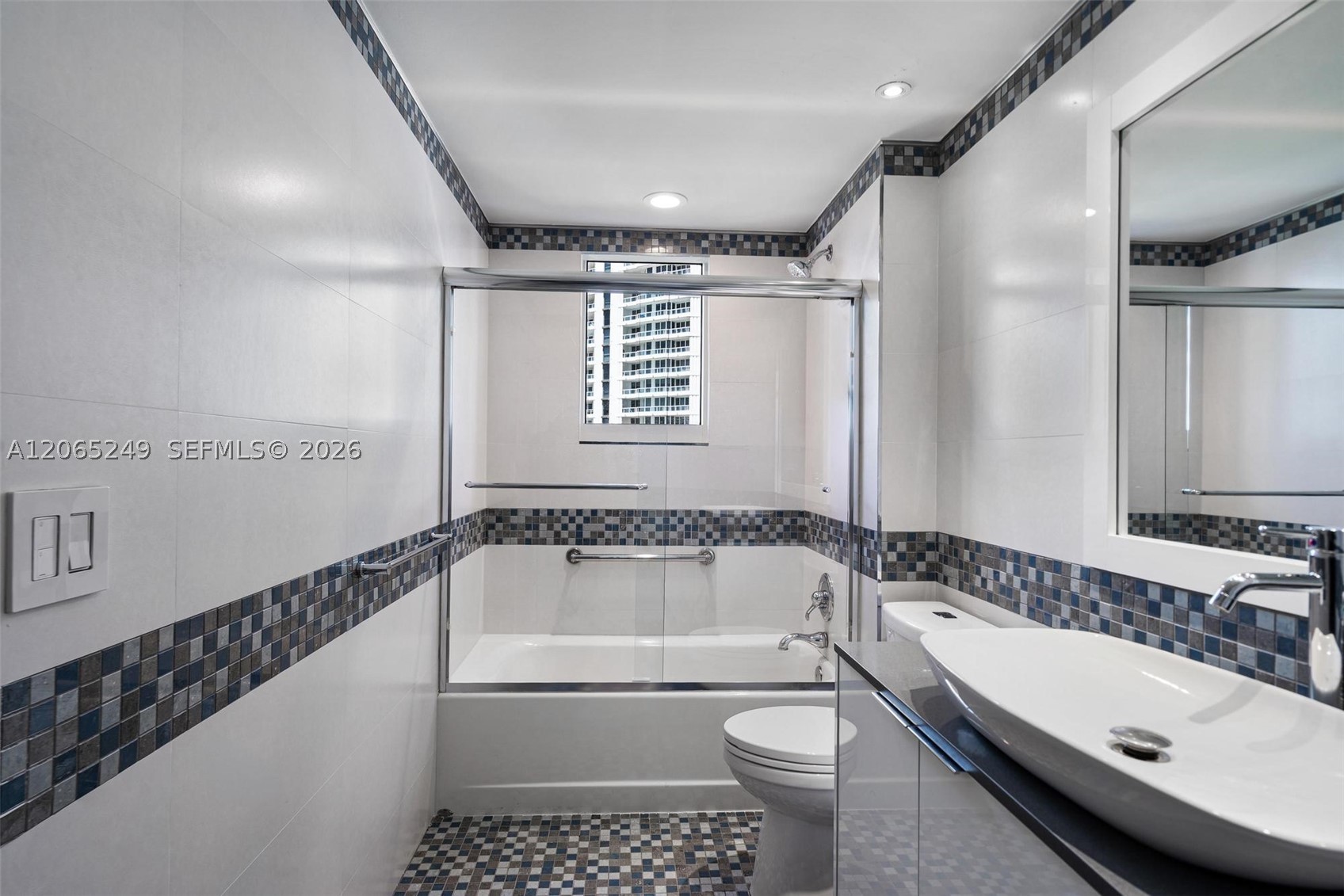 21050 Point Pl #1006 Aventura, FL 33180