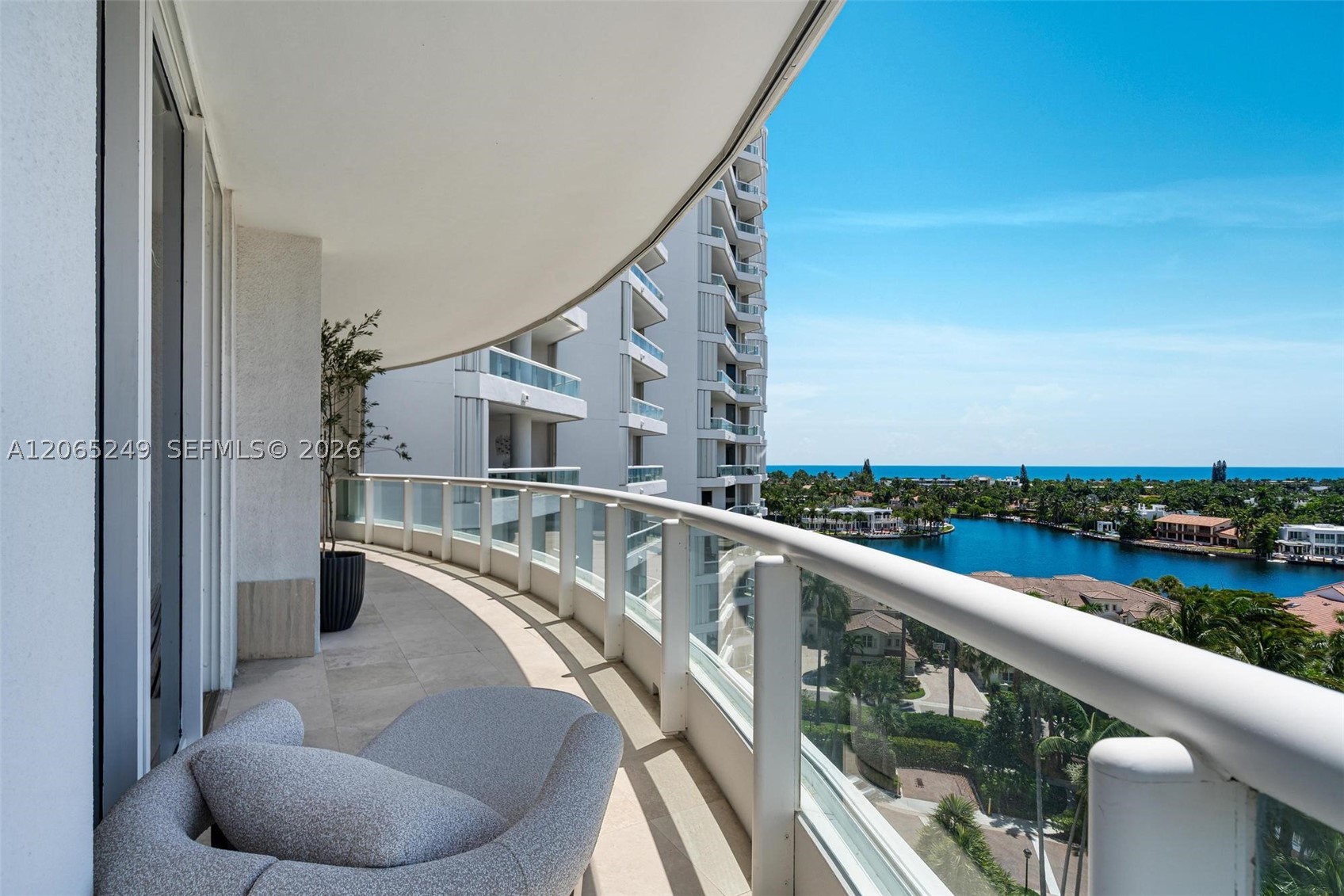 21050 Point Pl #1006 Aventura, FL 33180