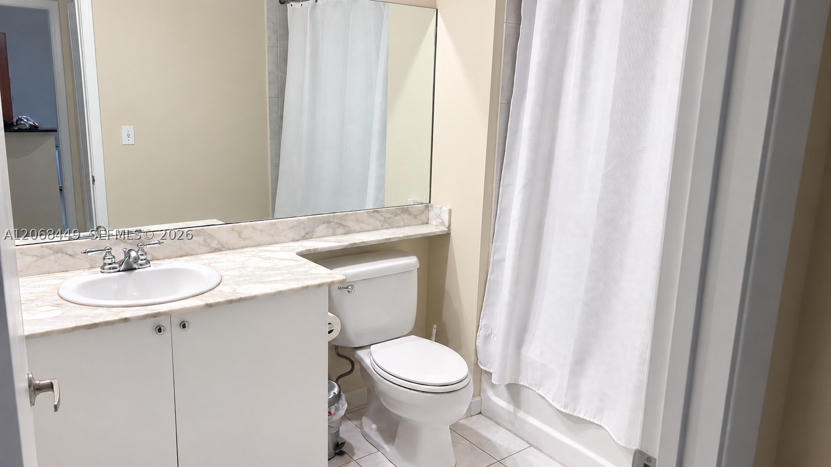 image The Venture at Aventura20