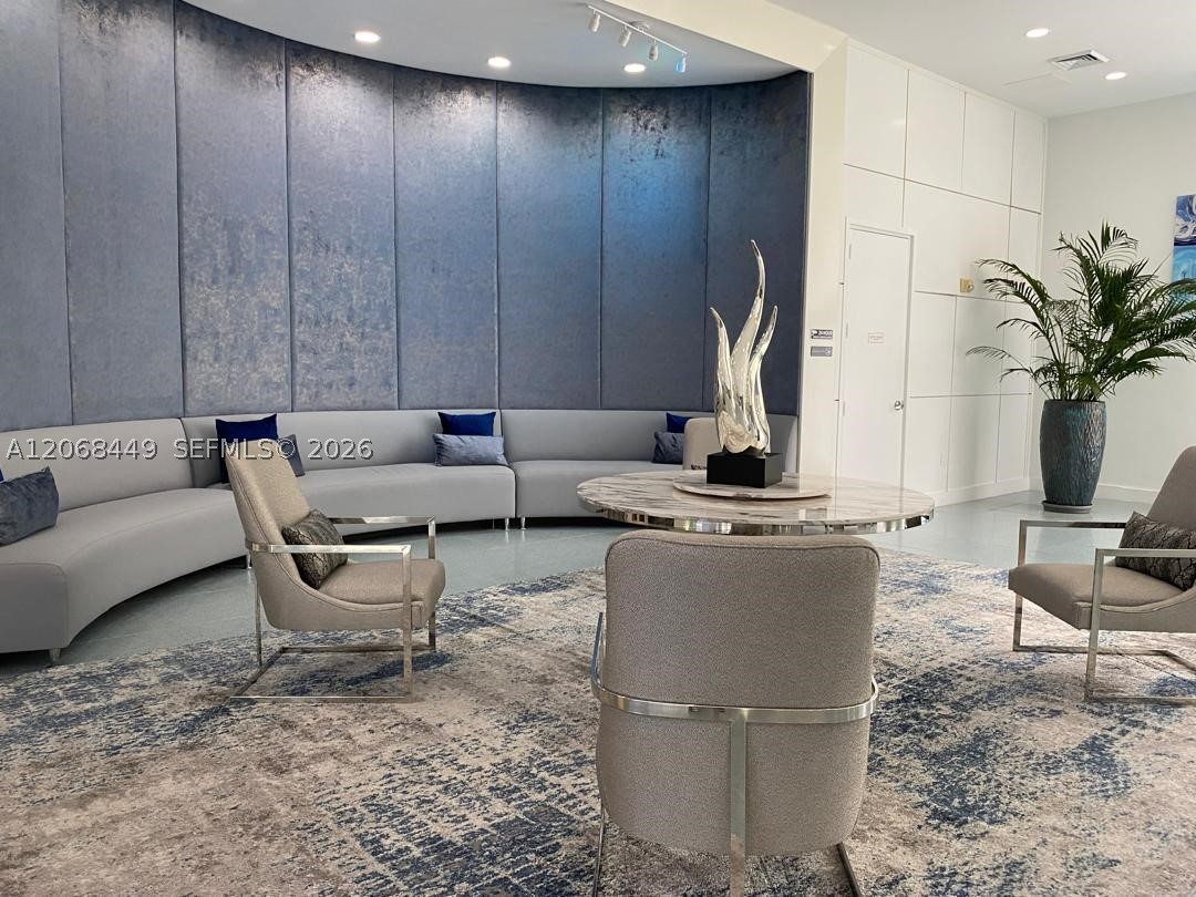 image The Venture at Aventura7