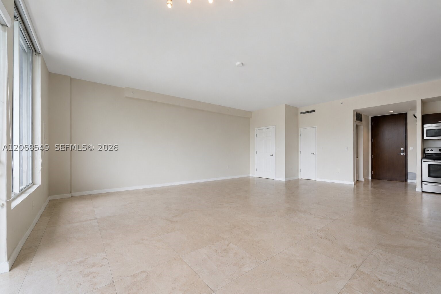 3250 Grand Ave #406 Miami, FL 33133