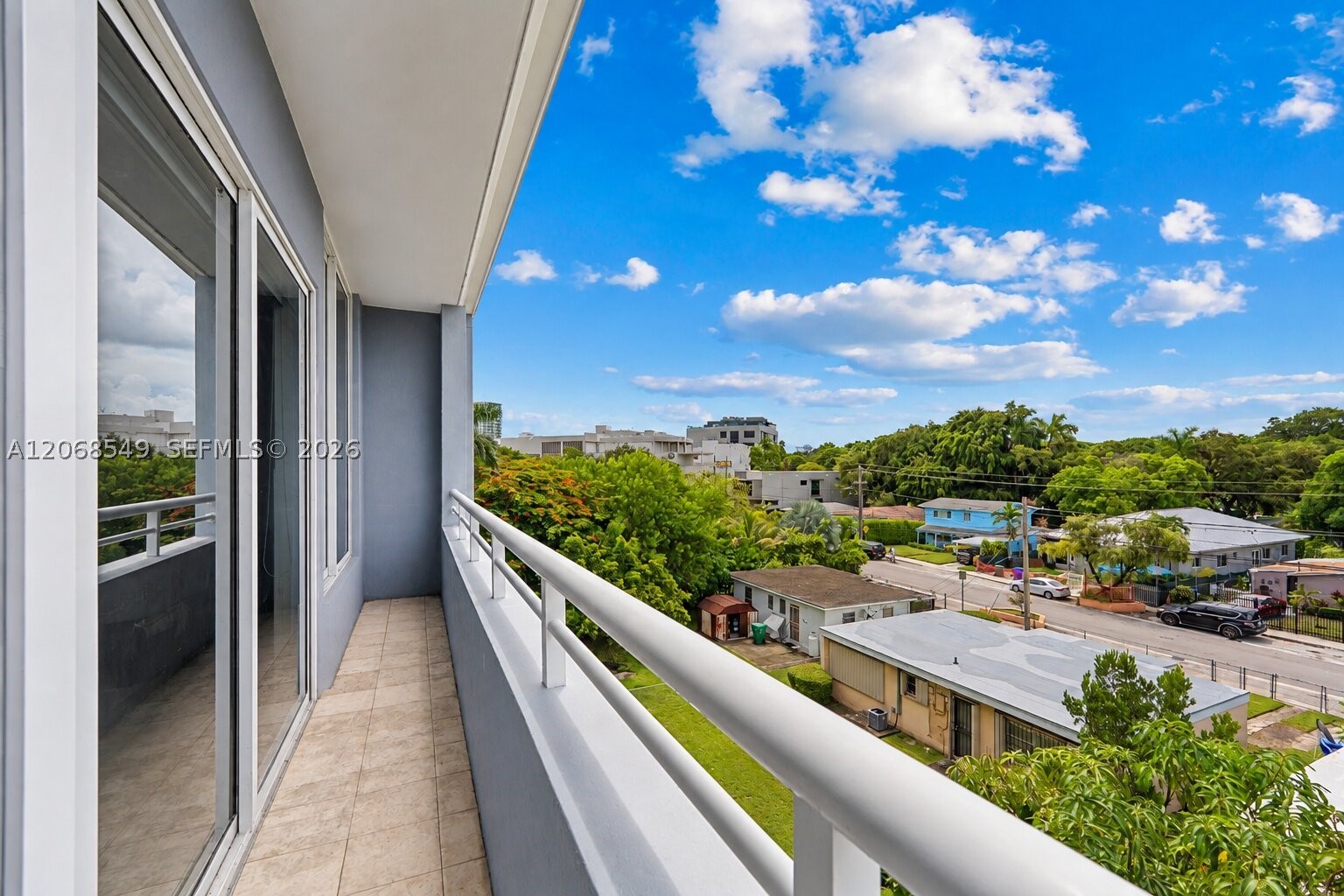 3250 Grand Ave #406 Miami, FL 33133