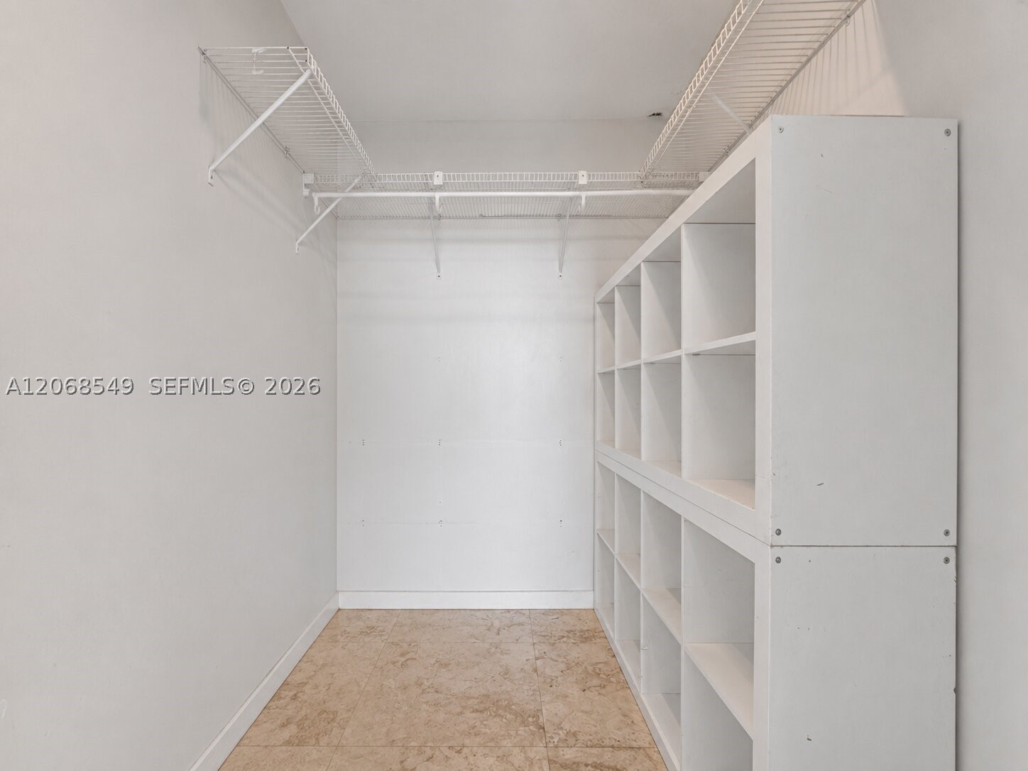 3250 Grand Ave #406 Miami, FL 33133