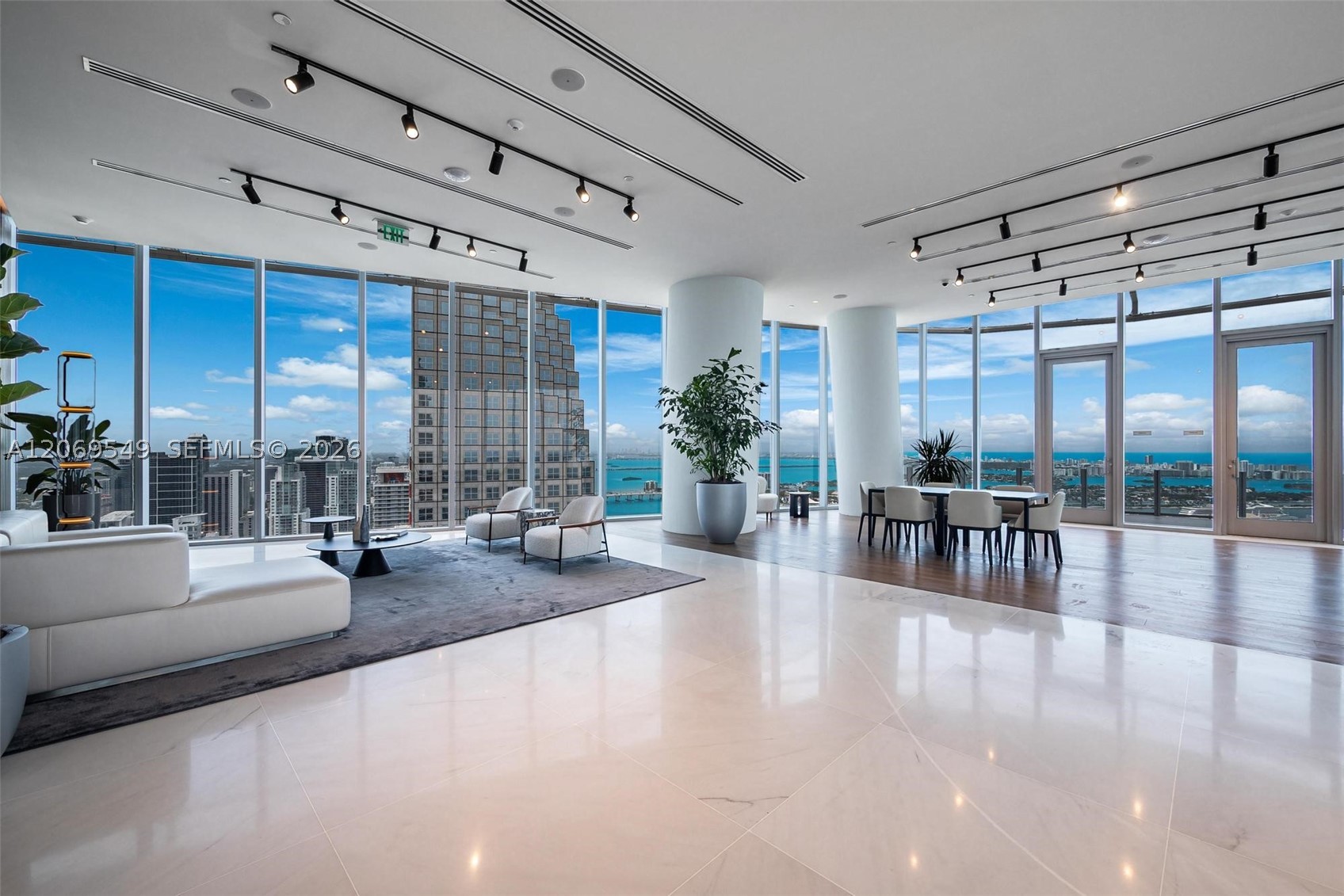 300 Biscayne Blvd Way #4404 Miami, FL 33131