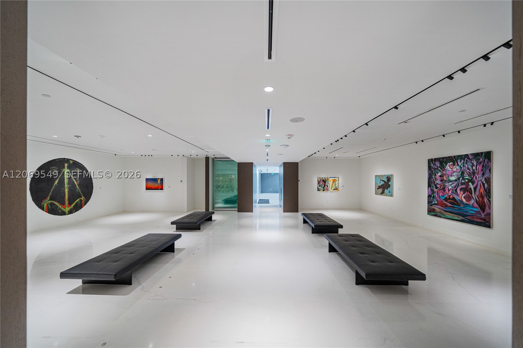 300 Biscayne Blvd Way #4404 Miami, FL 33131