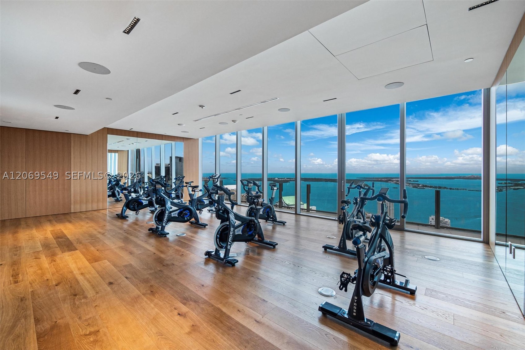 300 Biscayne Blvd Way #4404 Miami, FL 33131