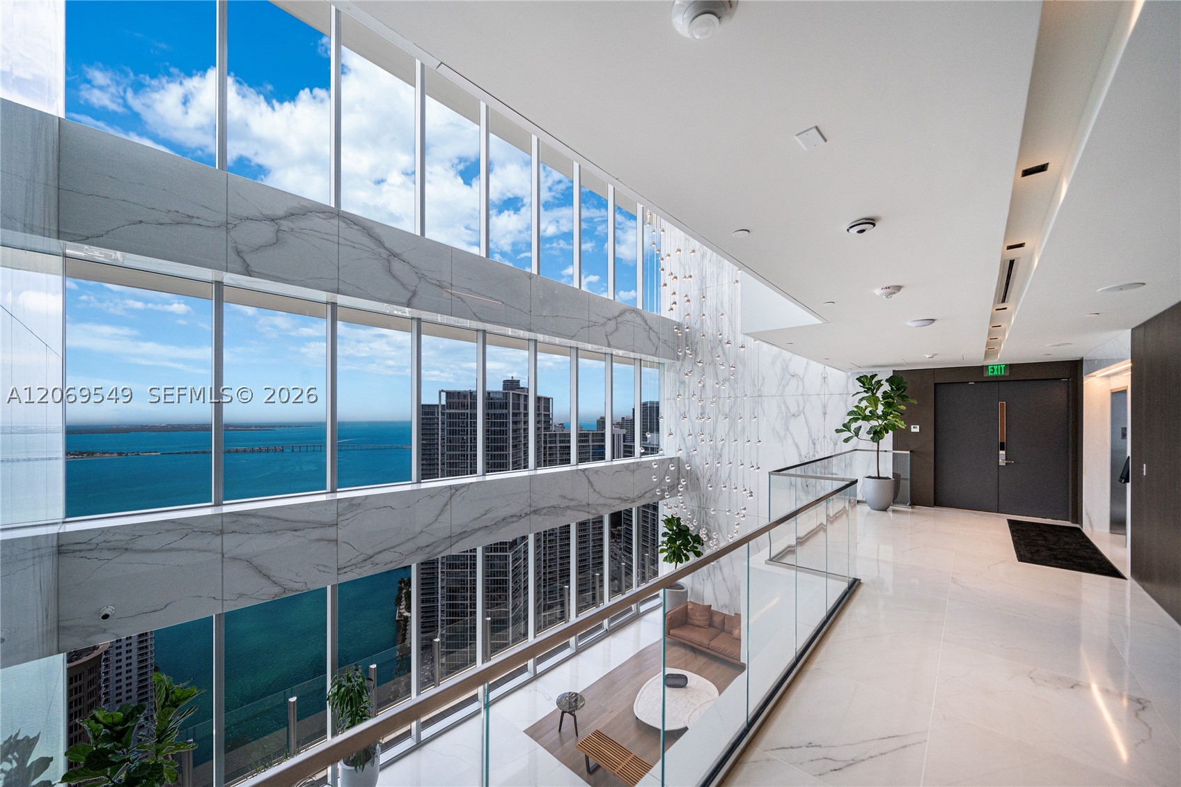 300 Biscayne Blvd Way #4404 Miami, FL 33131