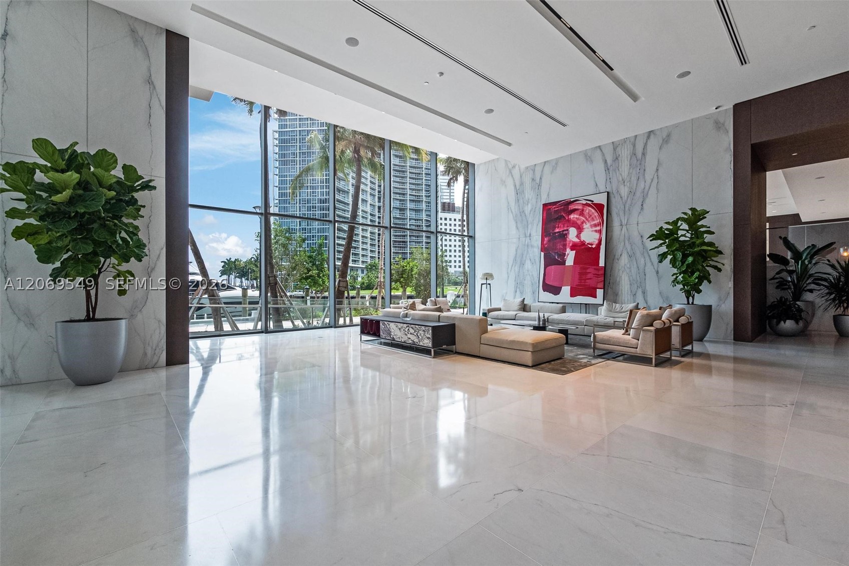 300 Biscayne Blvd Way #4404 Miami, FL 33131