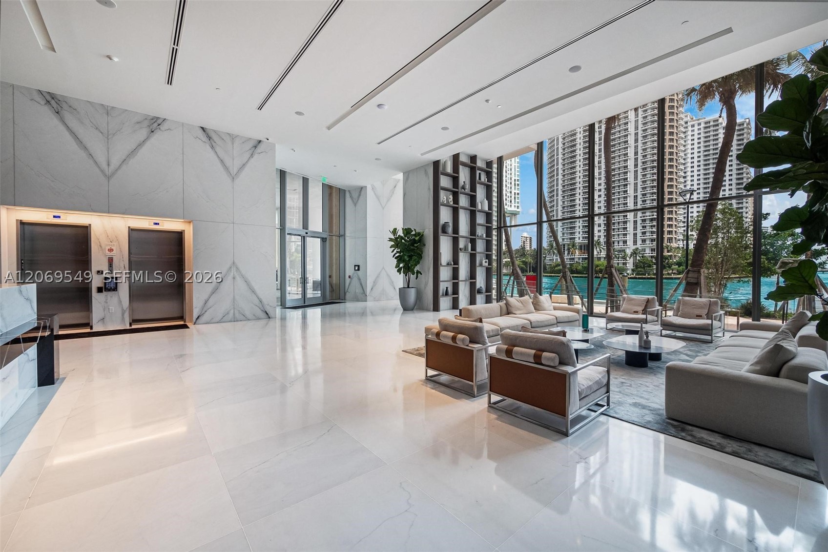 300 Biscayne Blvd Way #4404 Miami, FL 33131