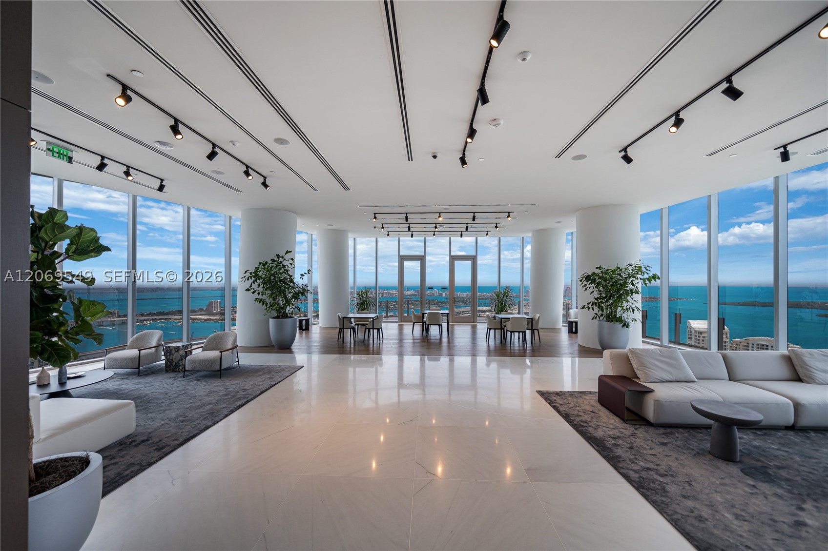 300 Biscayne Blvd Way #4404 Miami, FL 33131