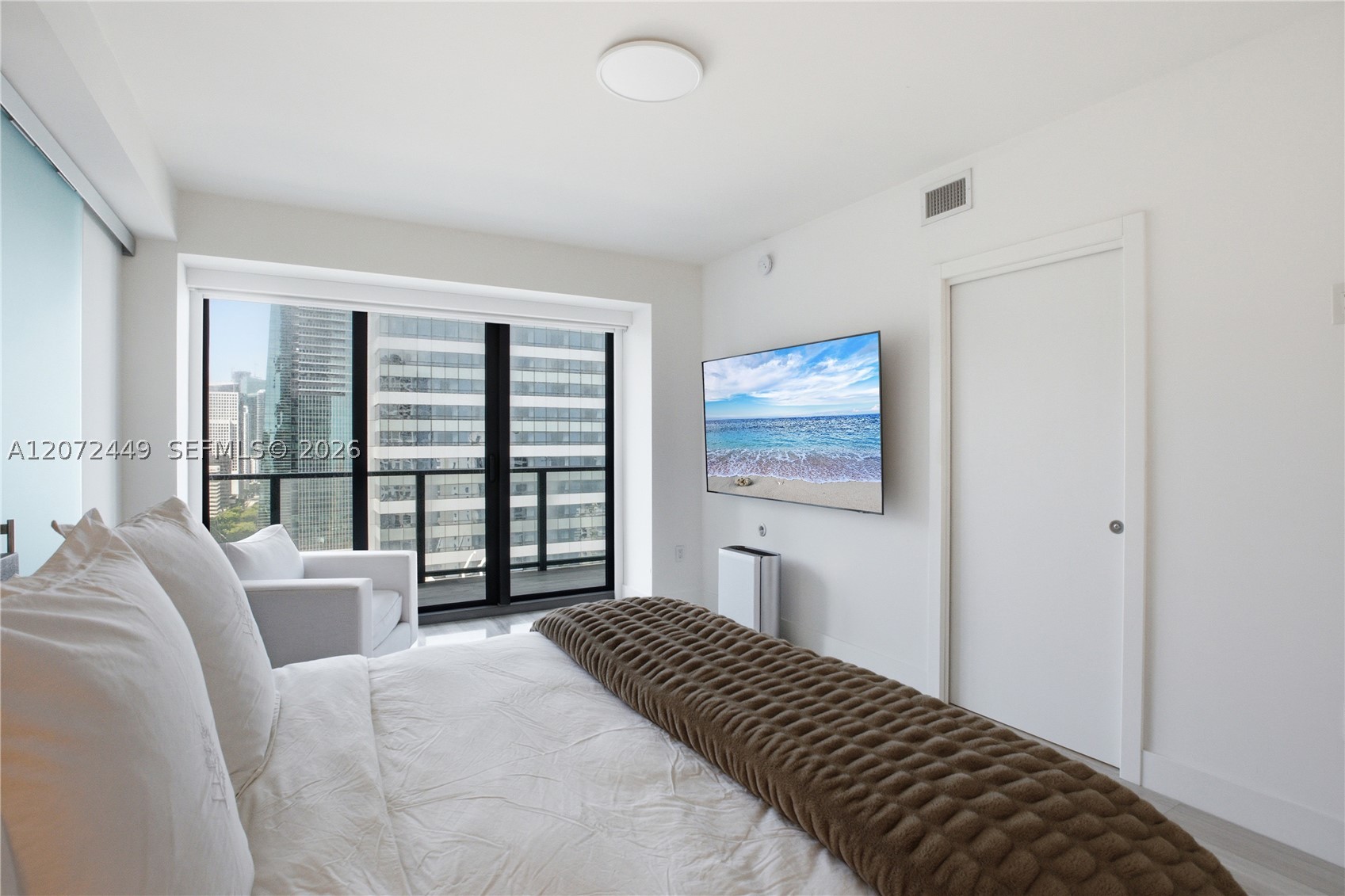 1451 Brickell Ave #2501 Miami, FL 33131