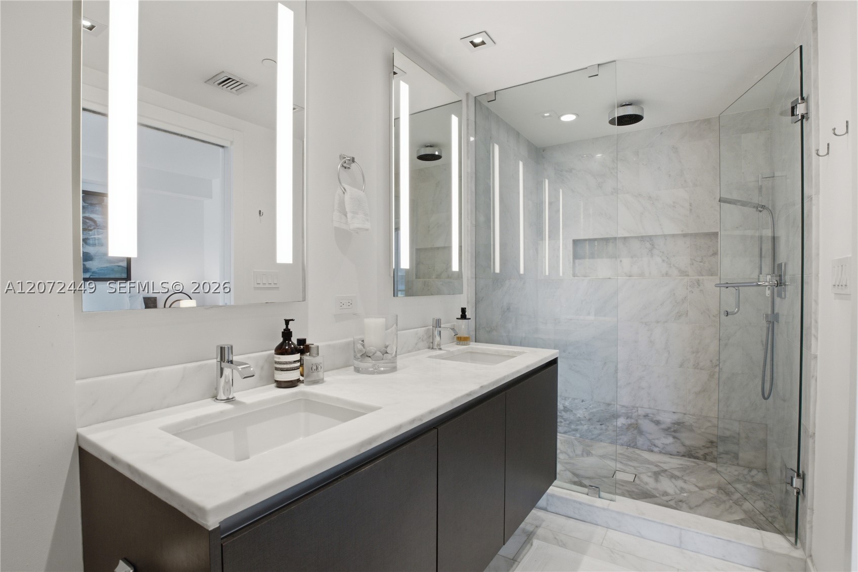 1451 Brickell Ave #2501 Miami, FL 33131