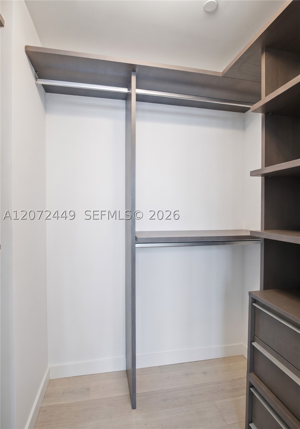 1451 Brickell Ave #2501 Miami, FL 33131