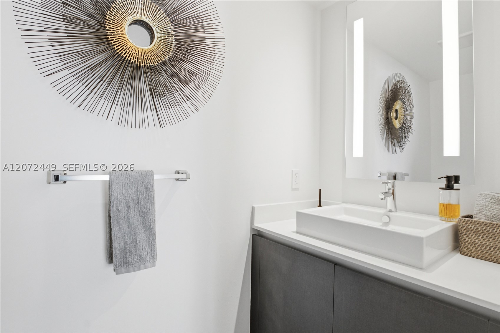1451 Brickell Ave #2501 Miami, FL 33131