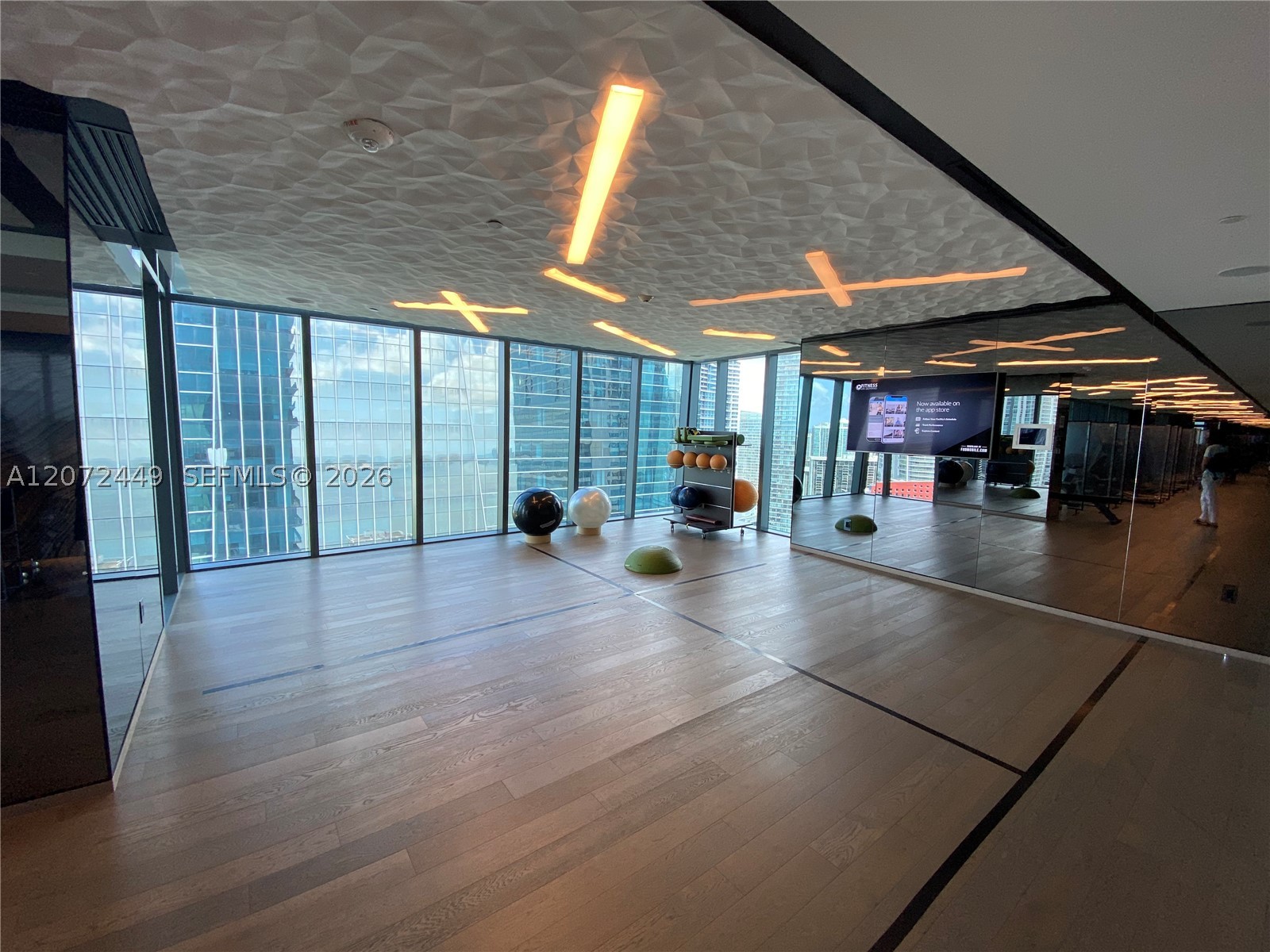 1451 Brickell Ave #2501 Miami, FL 33131