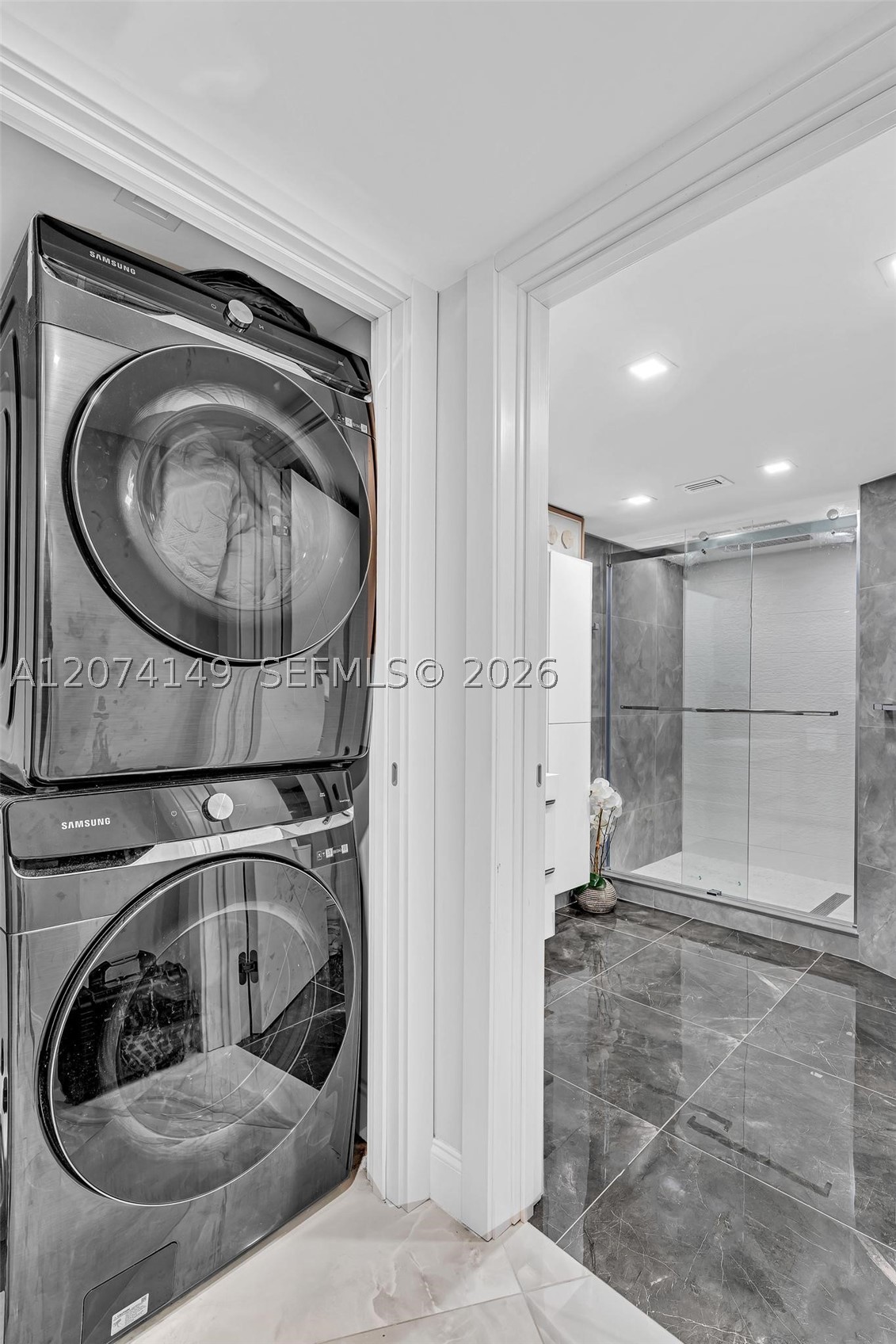 3530 Mystic Pointe Dr #411 Aventura, FL 33180