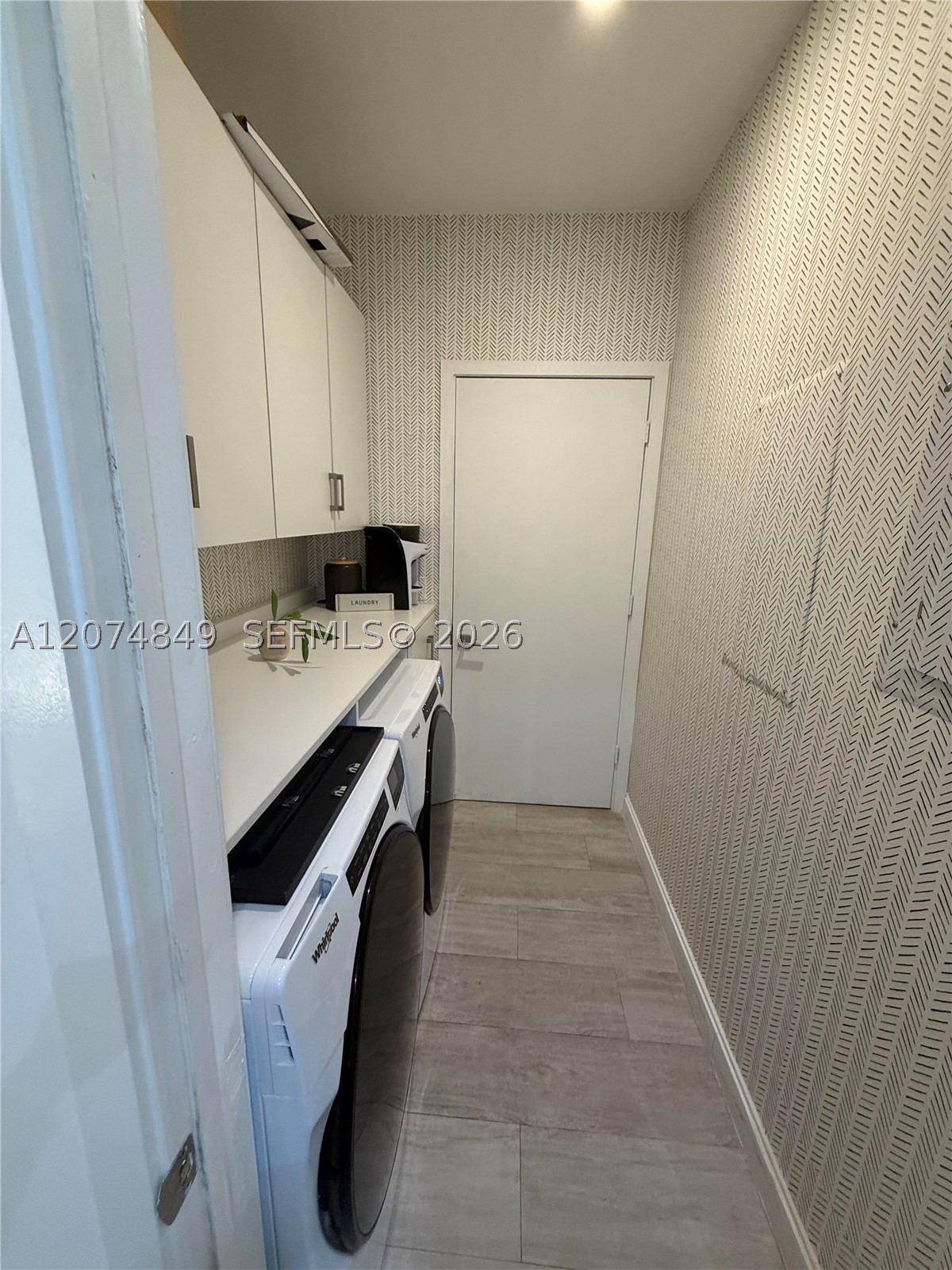 55 SW 9th St #4409 Miami, FL 33130