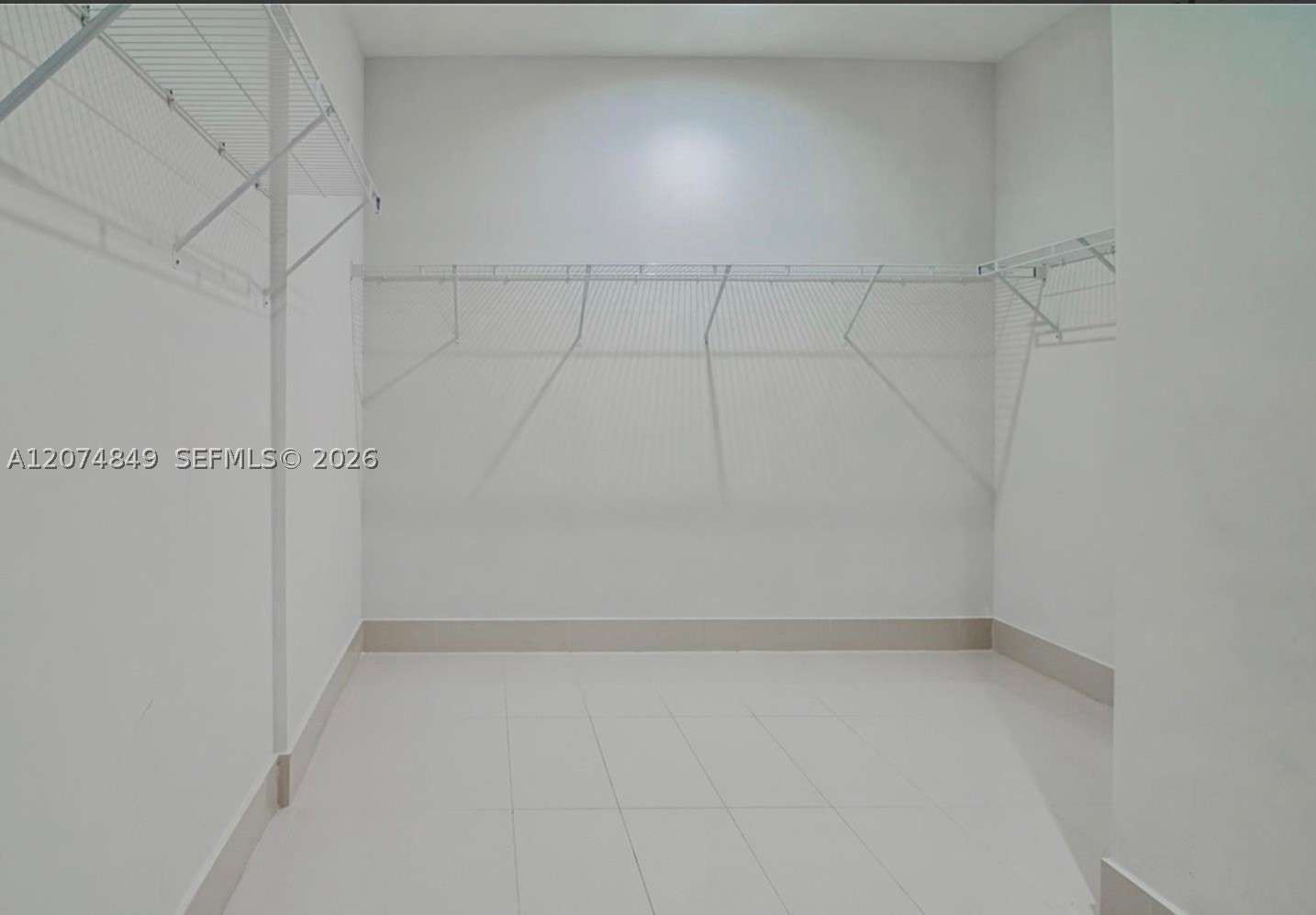 55 SW 9th St #4409 Miami, FL 33130