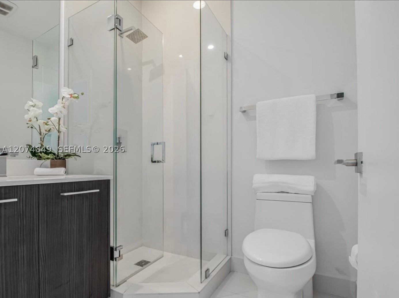 55 SW 9th St #4409 Miami, FL 33130