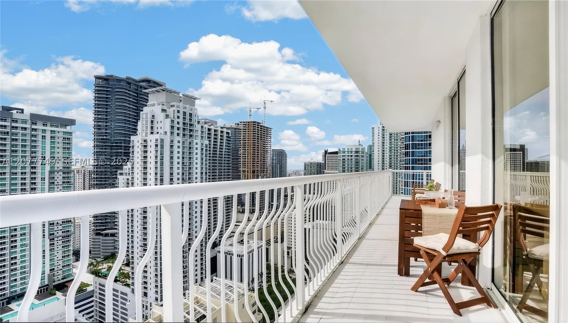 image The Club at Brickell Bay6