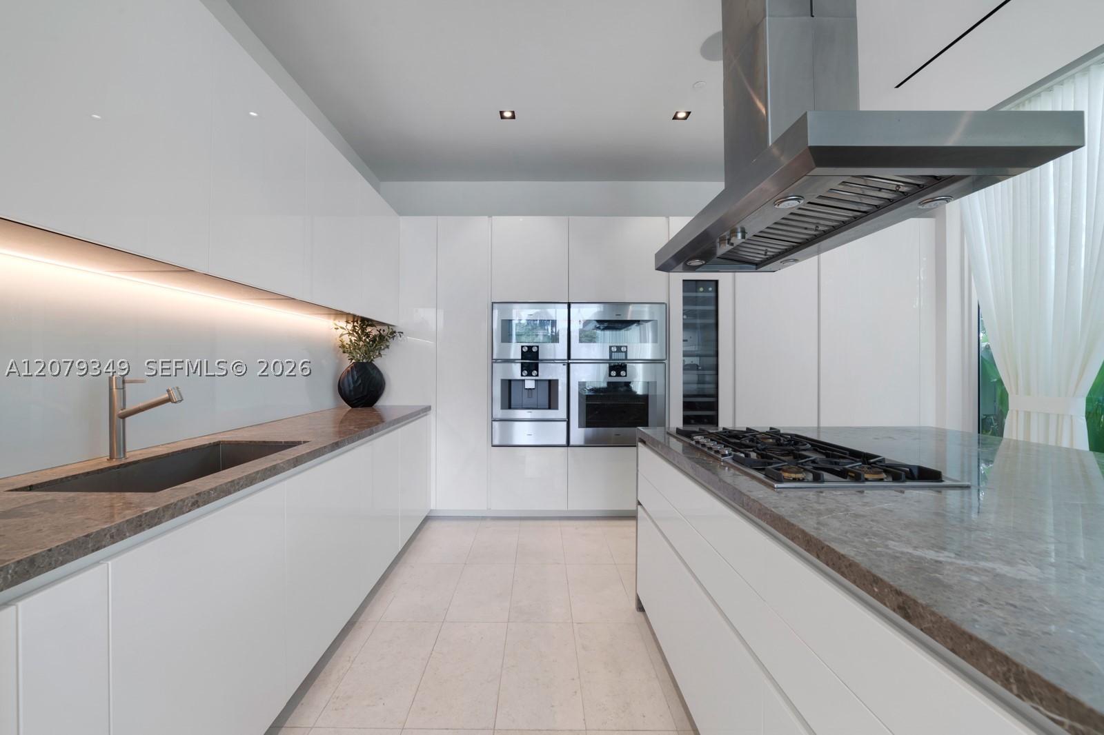1031 W 48th St #6 Miami Beach, FL 33140