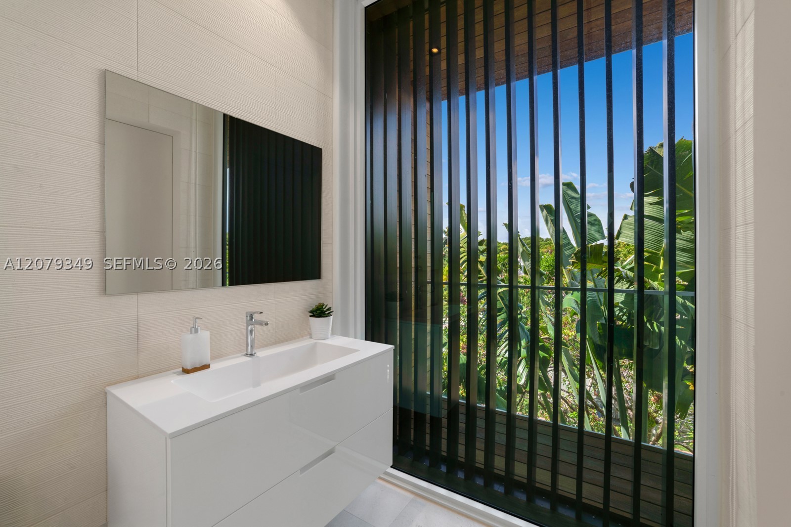 1031 W 48th St #6 Miami Beach, FL 33140