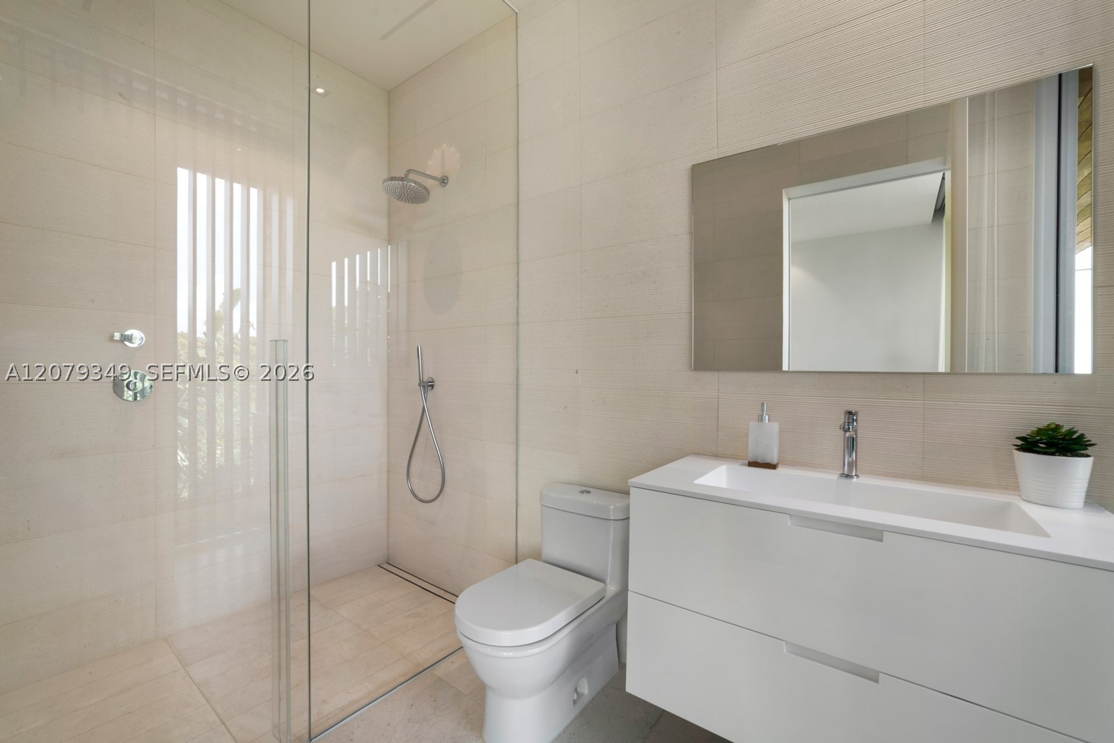 1031 W 48th St #6 Miami Beach, FL 33140