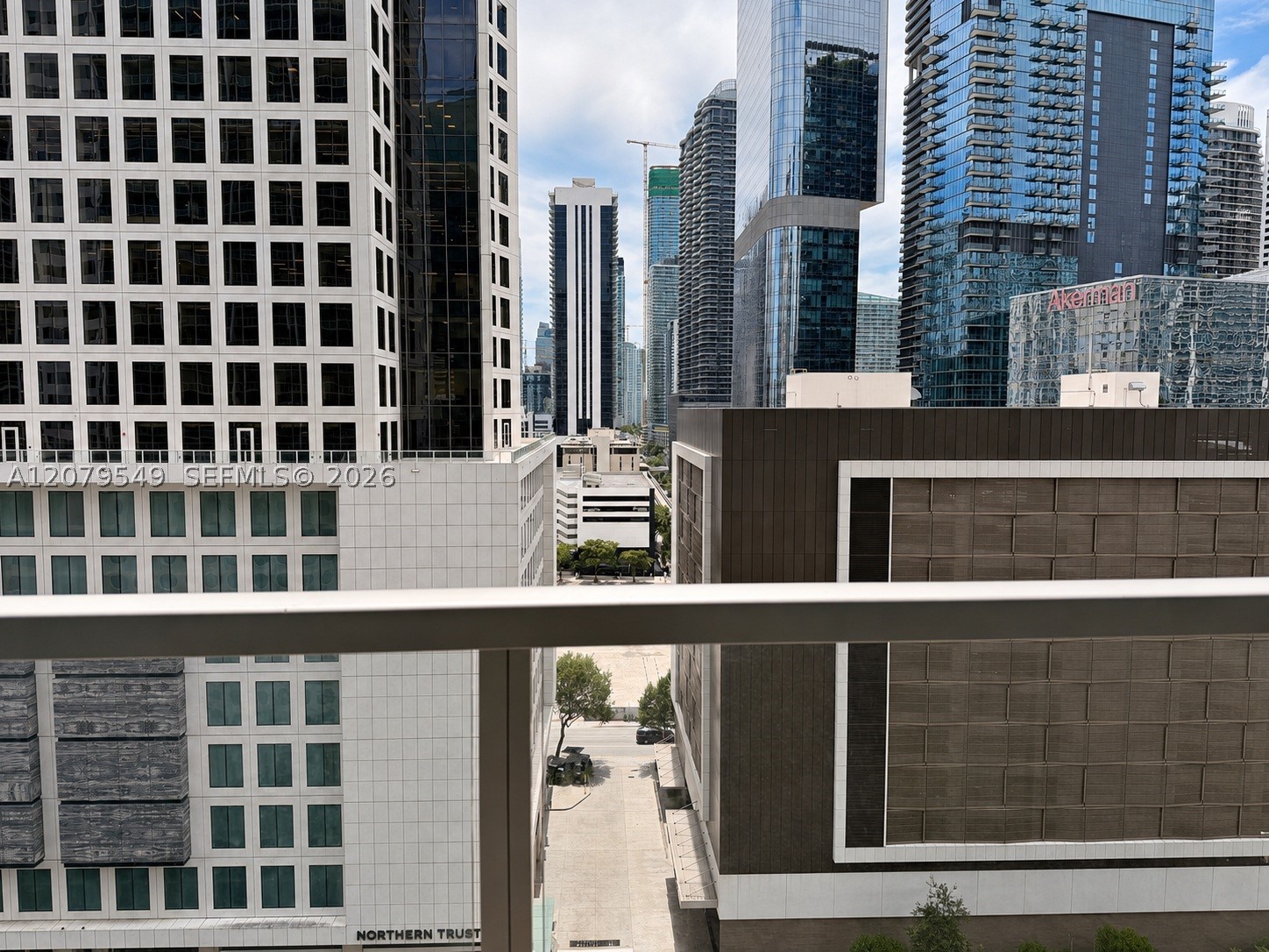 image 500 Brickell West17