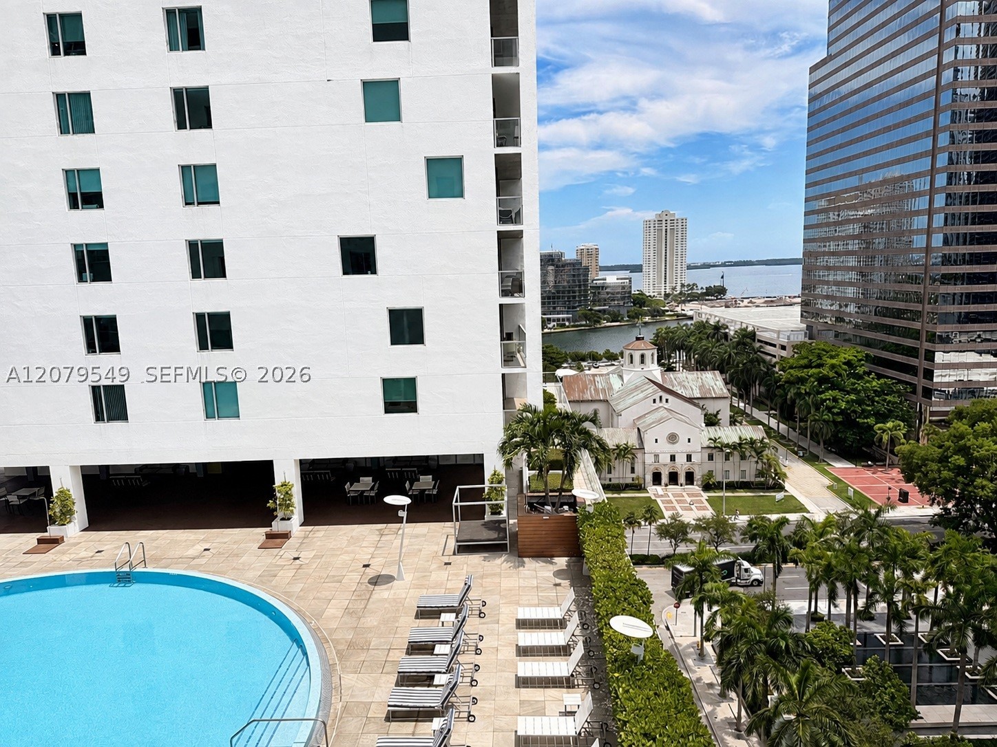 image 500 Brickell West19