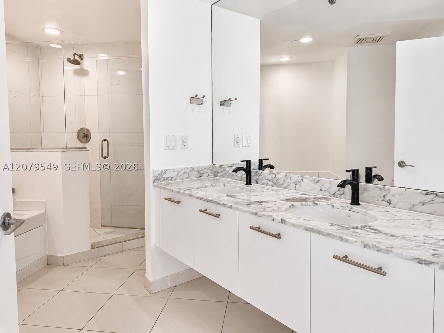 image 500 Brickell West8