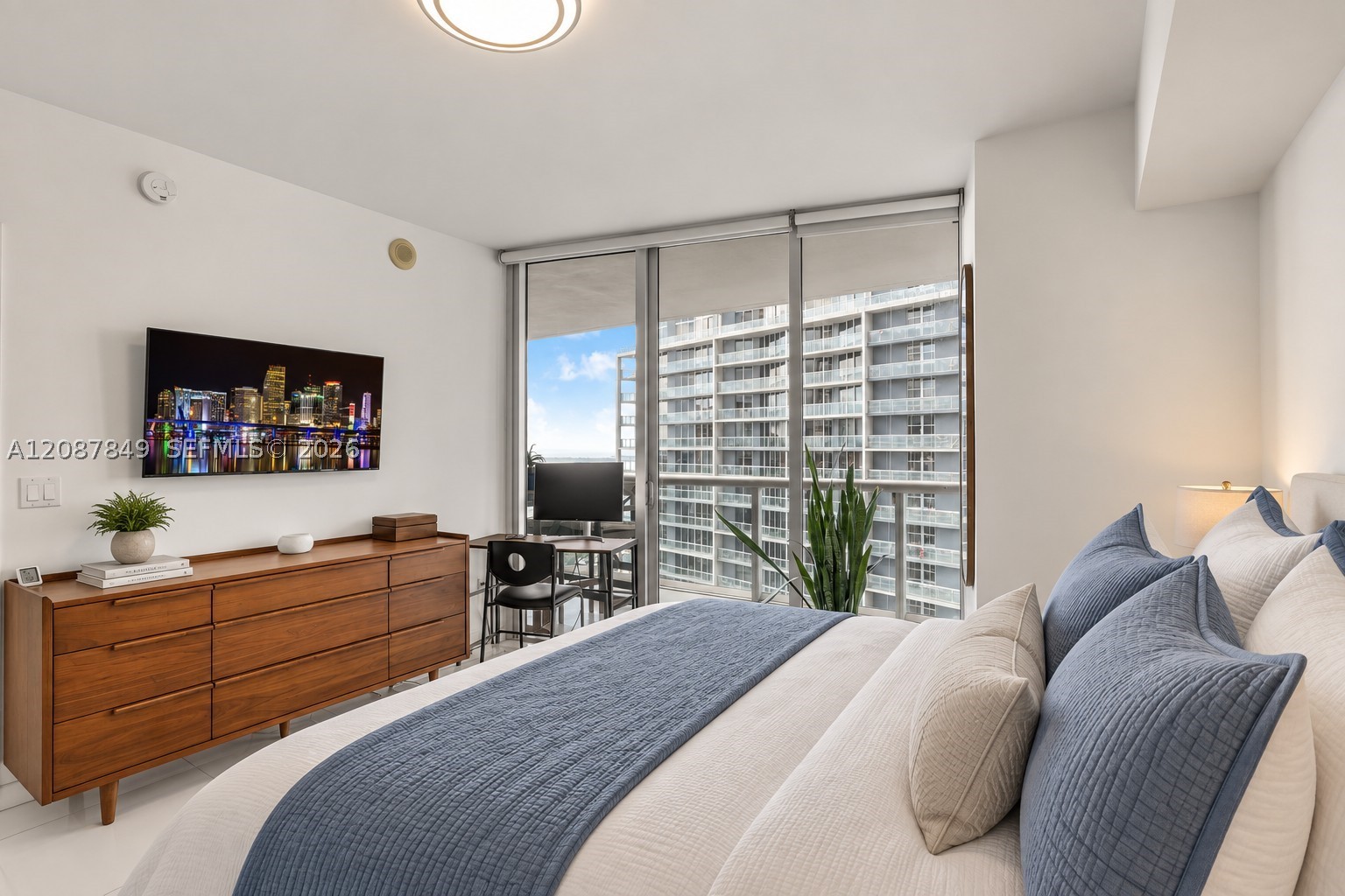 image Icon Brickell I9