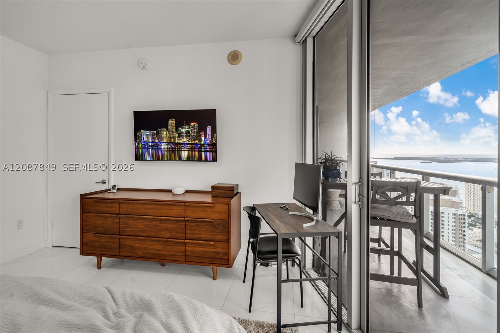 image Icon Brickell I10