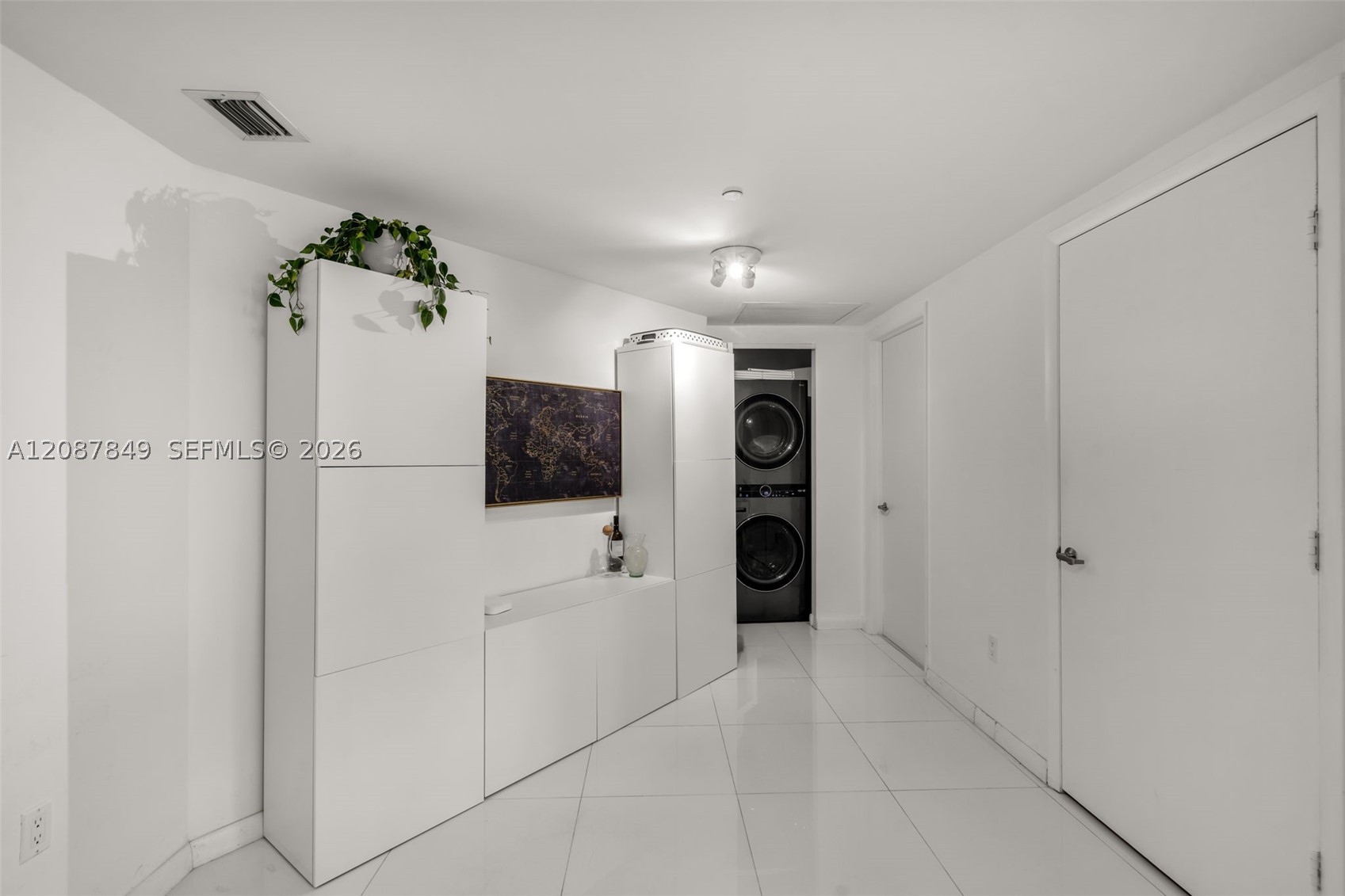 image Icon Brickell I14