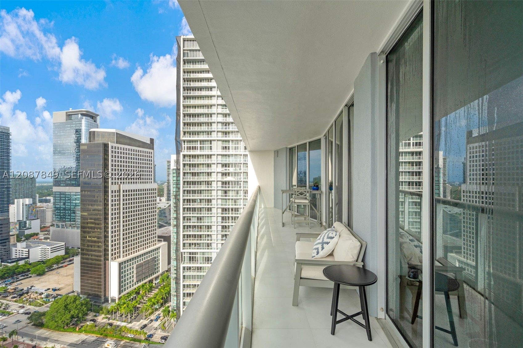 image Icon Brickell I27