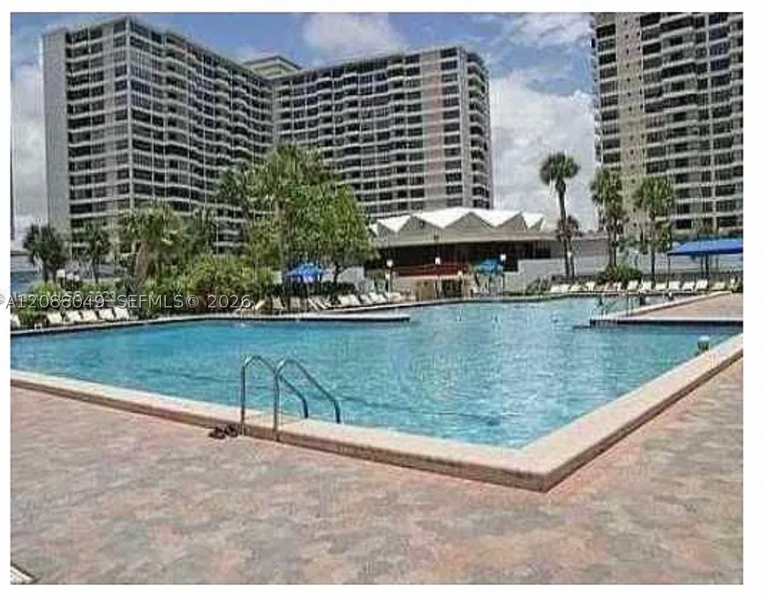 600 Three Iss Blvd #807