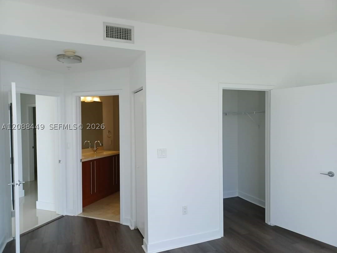 image Axis on Brickell North8