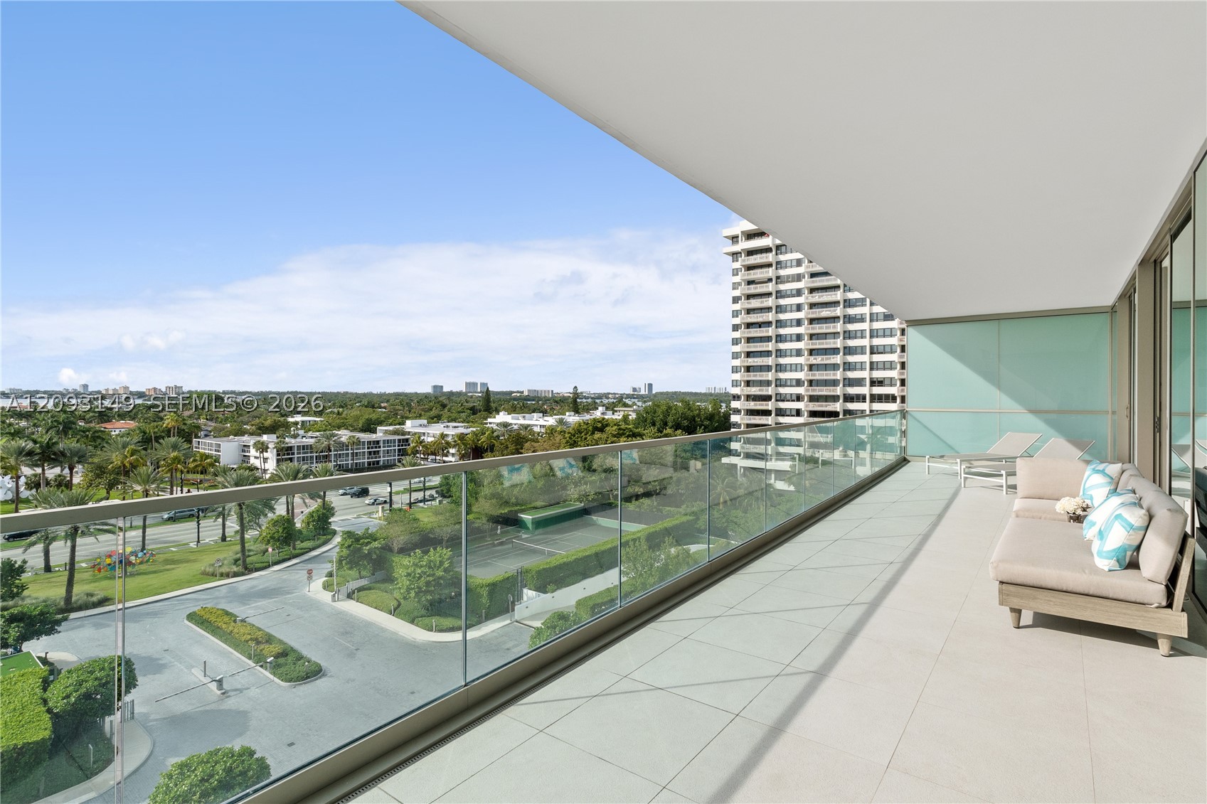 10201 Collins Ave #705