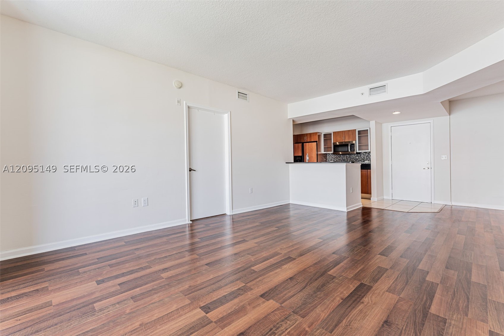 image The Venture at Aventura26
